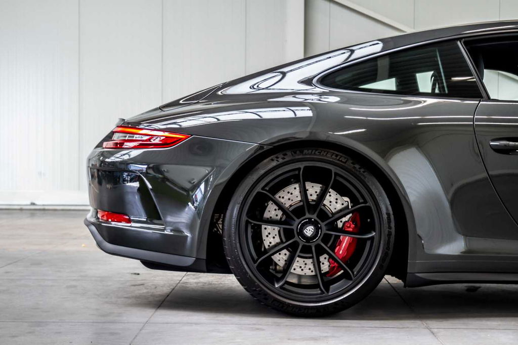 Porsche 991.2 GT3 Touring