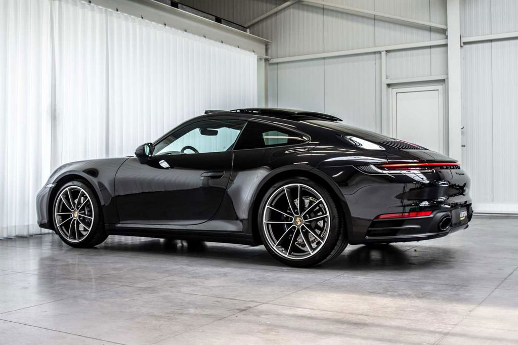 Porsche 992 Carrera