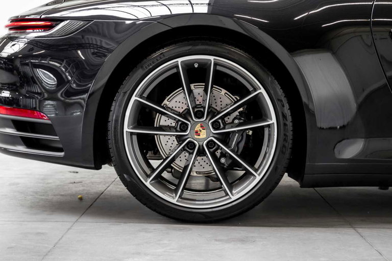 Porsche 992 Carrera