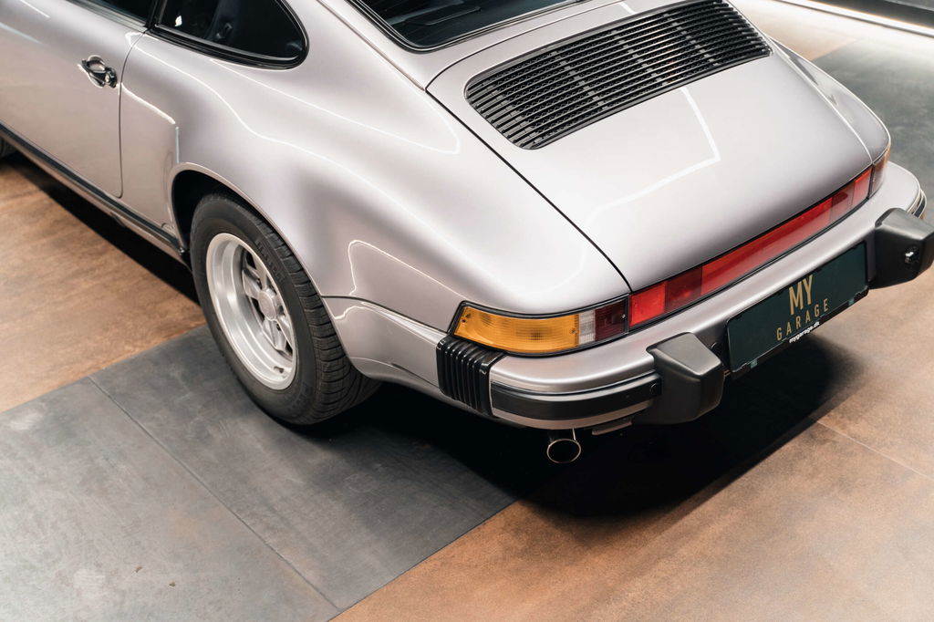 Porsche 911 Carrera 3.2