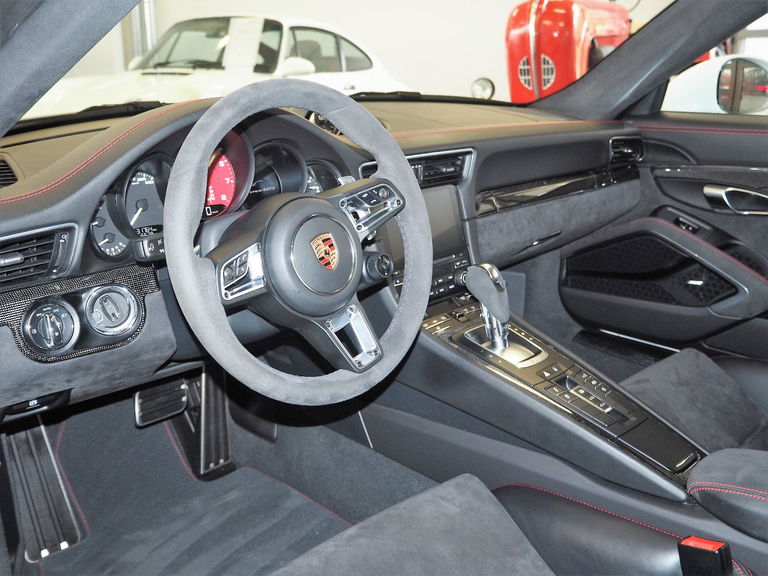 Porsche 991.2 Carrera 4 GTS