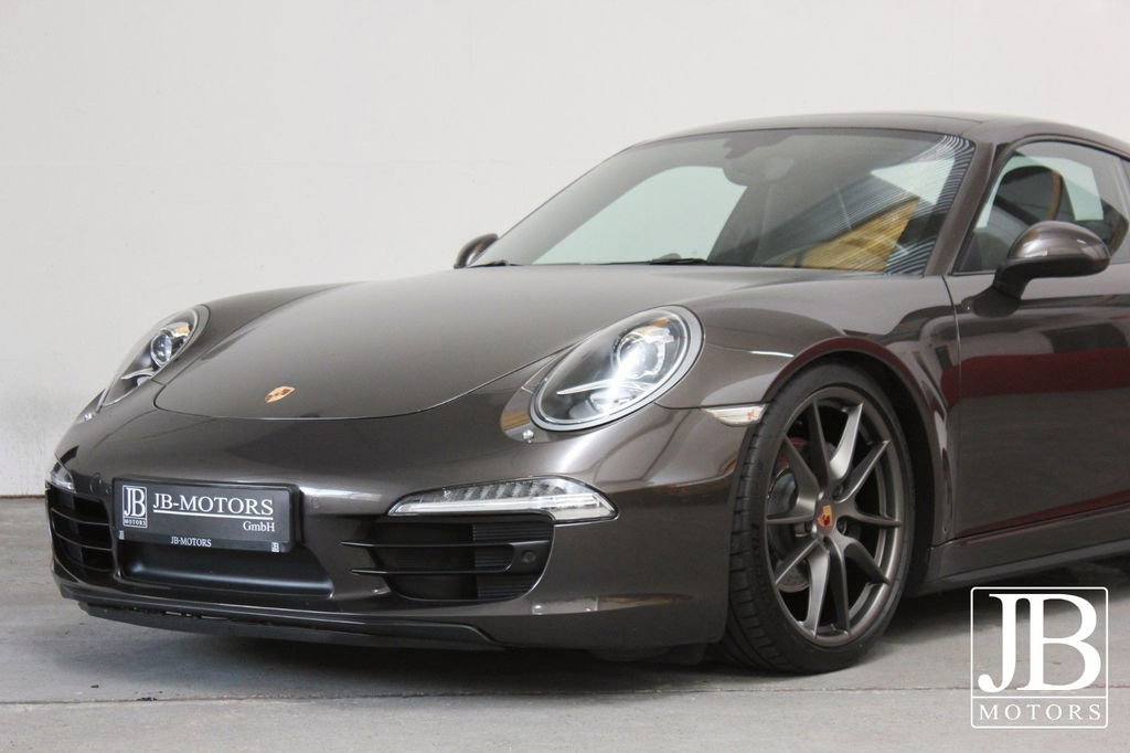 Porsche 991 Carrera 4