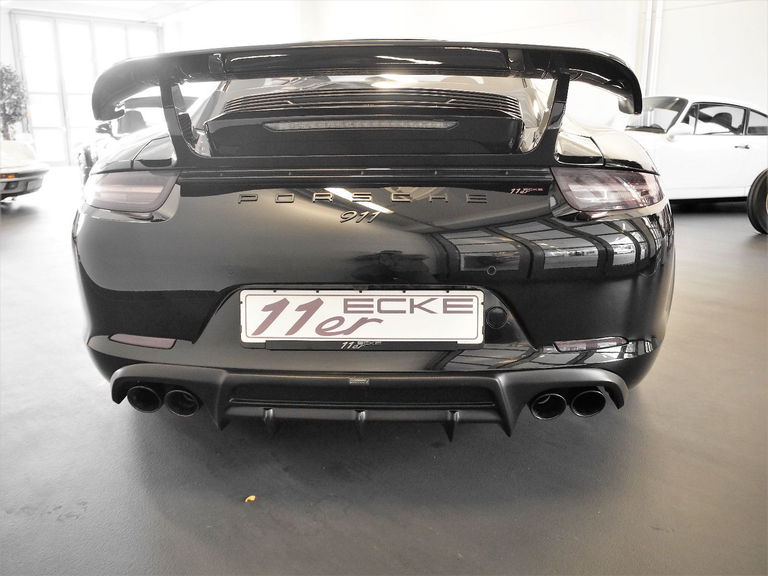 Porsche 991 Carrera GTS