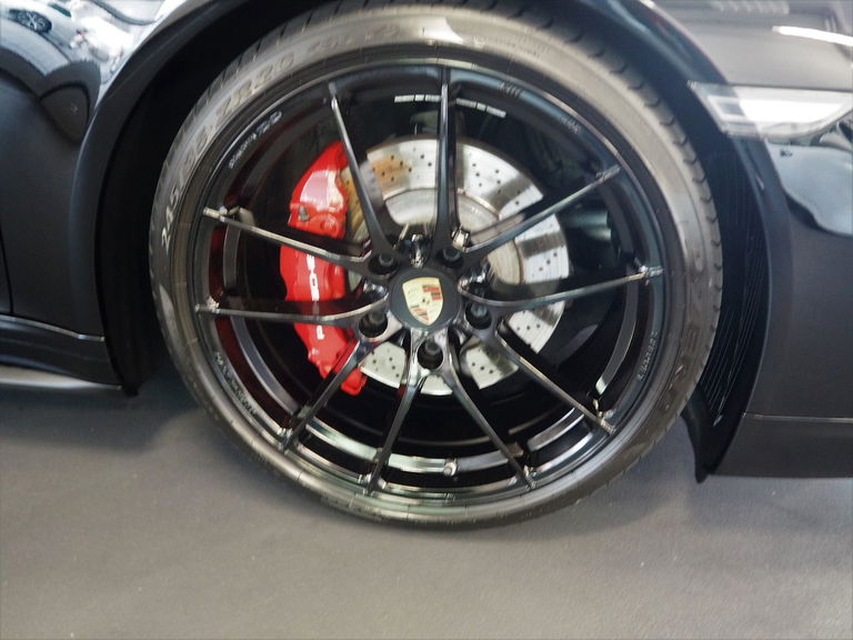 Porsche 991 Carrera GTS