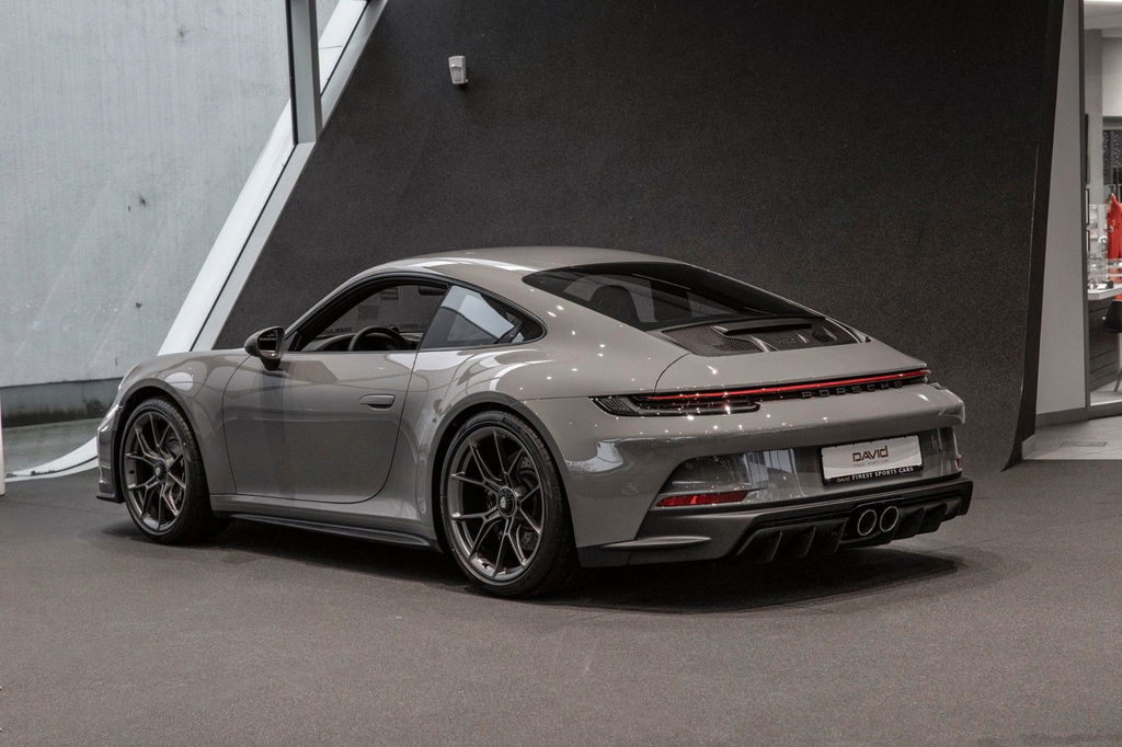 Porsche 992 GT3 Touring
