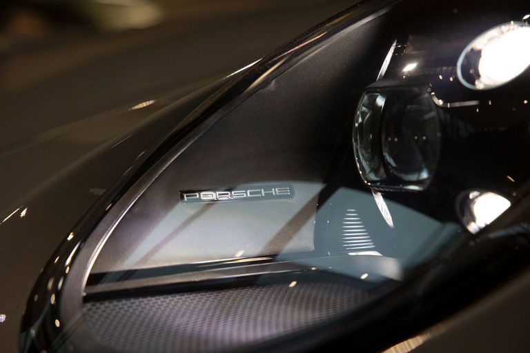 Porsche 992 GT3 Touring