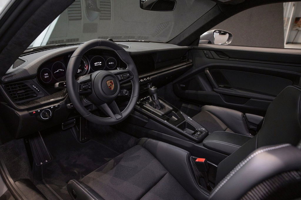 Porsche 992 GT3 Touring