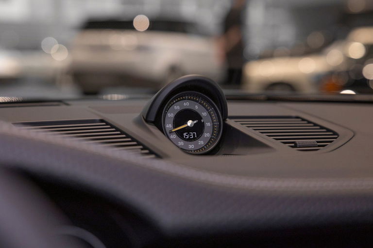 Porsche 992 GT3 Touring