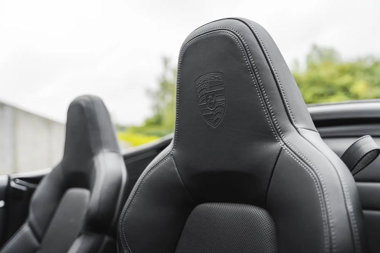 Porsche 992 Carrera 4S