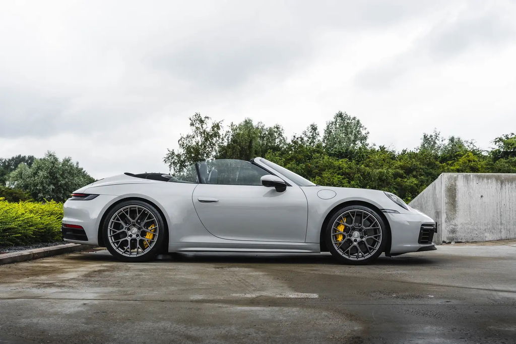 Porsche 992 Carrera 4S