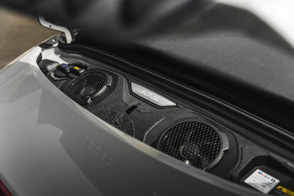 Porsche 992 Carrera 4S