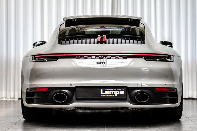 Porsche 992 Carrera