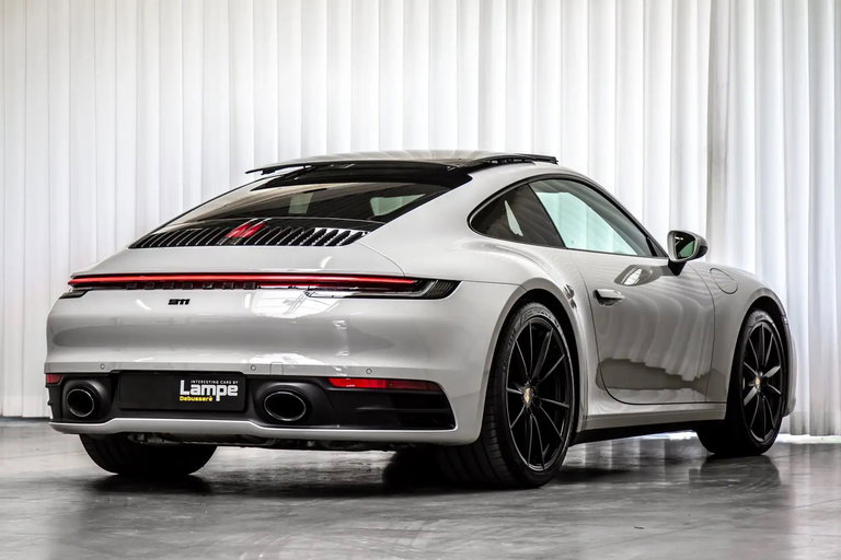Porsche 992 Carrera