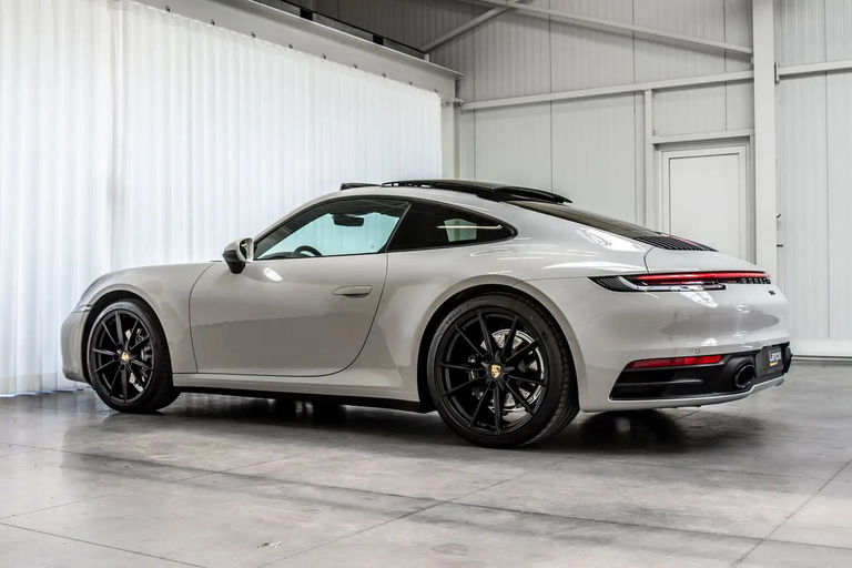 Porsche 992 Carrera