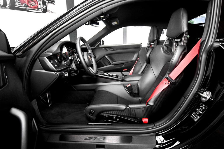 Porsche 992 GT3 Touring