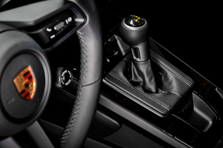 Porsche 992 GT3 Touring