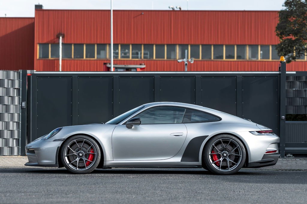 Porsche 992 GT3 Touring