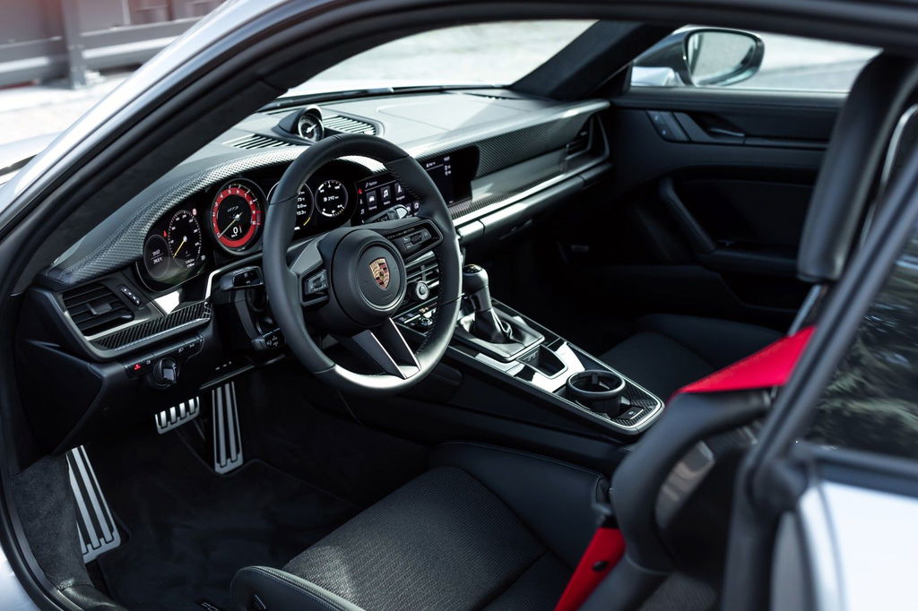 Porsche 992 GT3 Touring