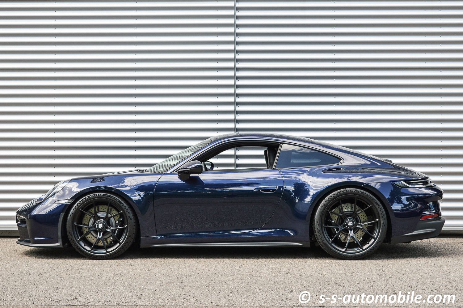 Porsche 992 GT3 Touring