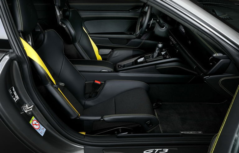 Porsche 992 GT3 Touring