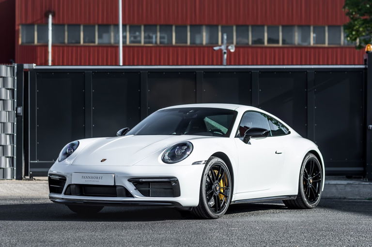 Porsche 992 Carrera GTS