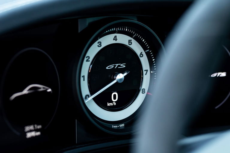 Porsche 992 Carrera GTS