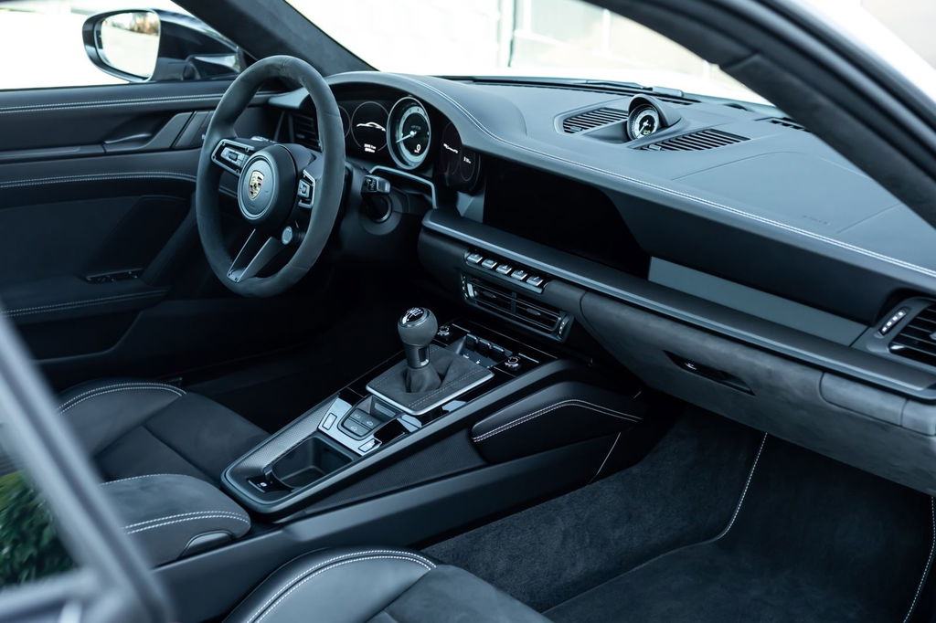 Porsche 992 Carrera GTS