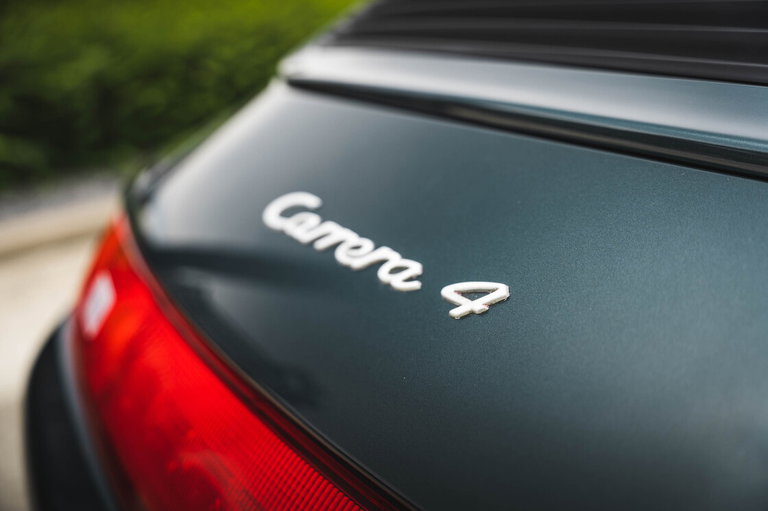 Porsche 993 Carrera 4