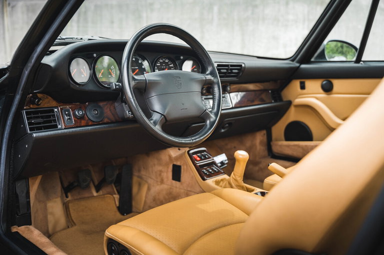 Porsche 993 Carrera 4