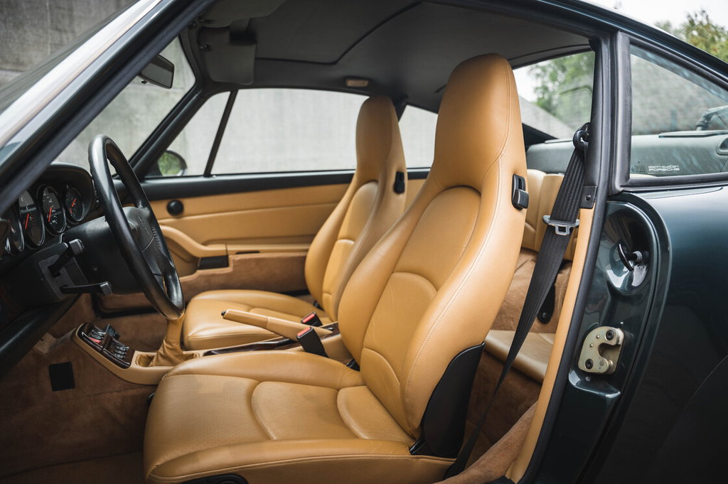 Porsche 993 Carrera 4