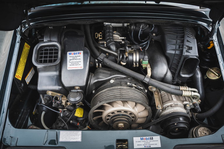 Porsche 993 Carrera 4