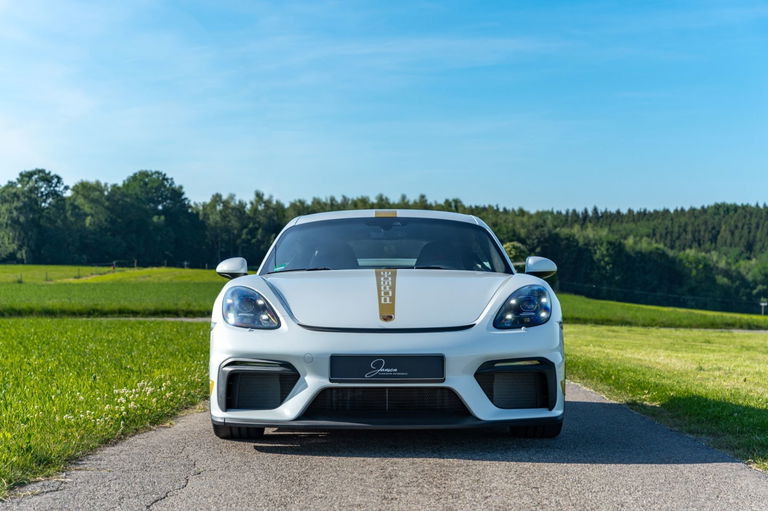 Porsche 718 Cayman GT4