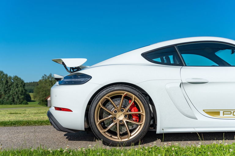 Porsche 718 Cayman GT4