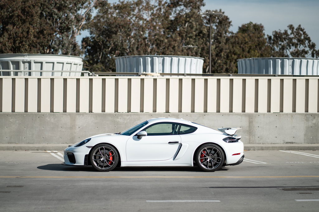 Porsche 718 Cayman GT4