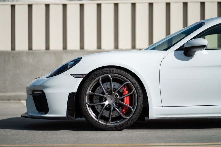 Porsche 718 Cayman GT4