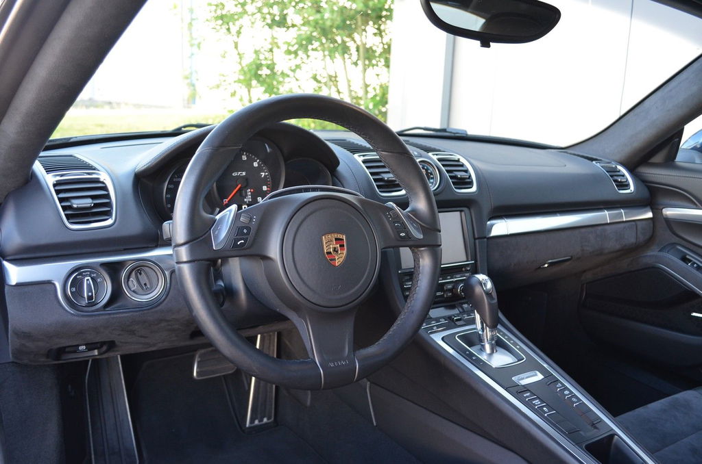 Porsche 981 Cayman GTS