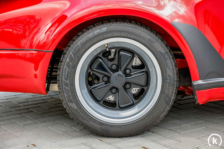 Porsche 911 Turbo 3.3