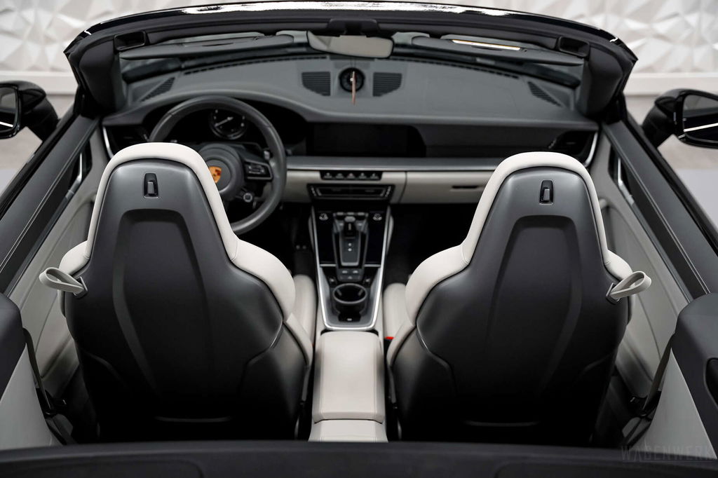 Porsche 992 Carrera S