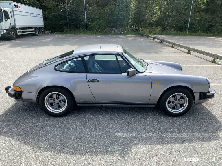 Porsche 911 Carrera 3.2