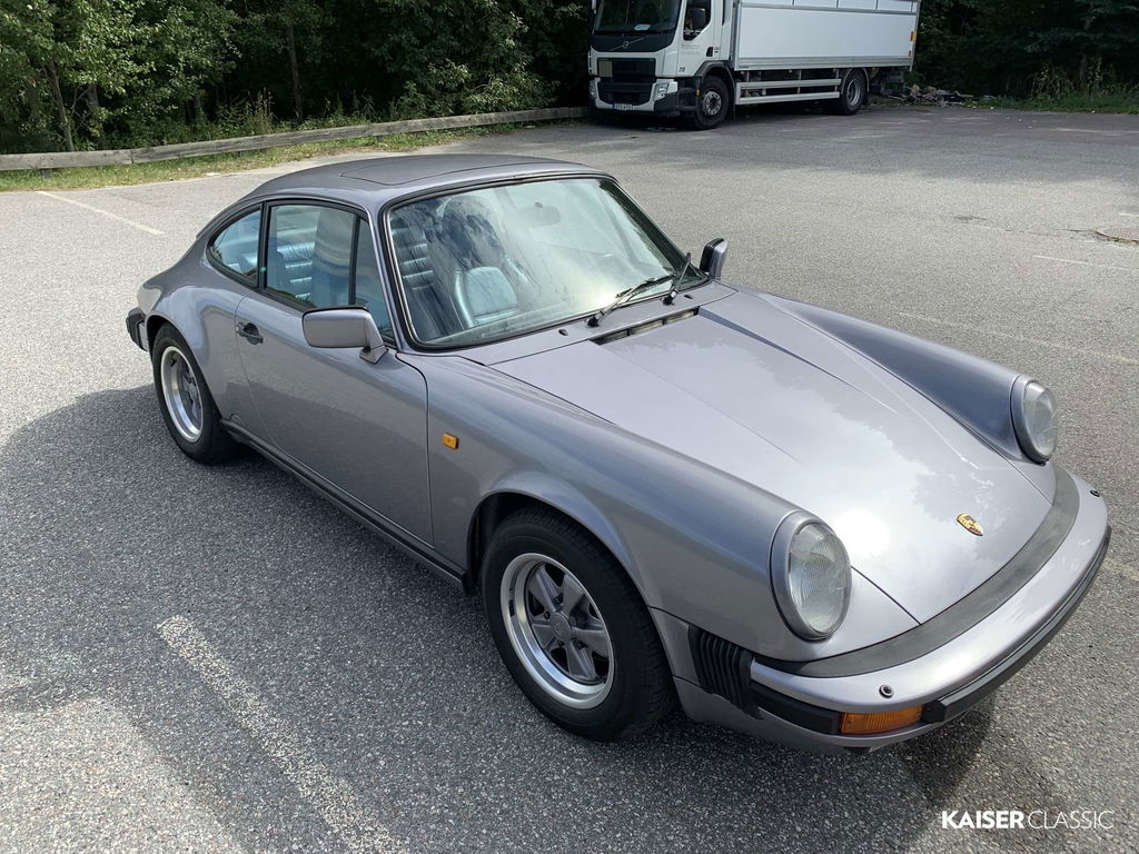 Porsche 911 Carrera 3.2