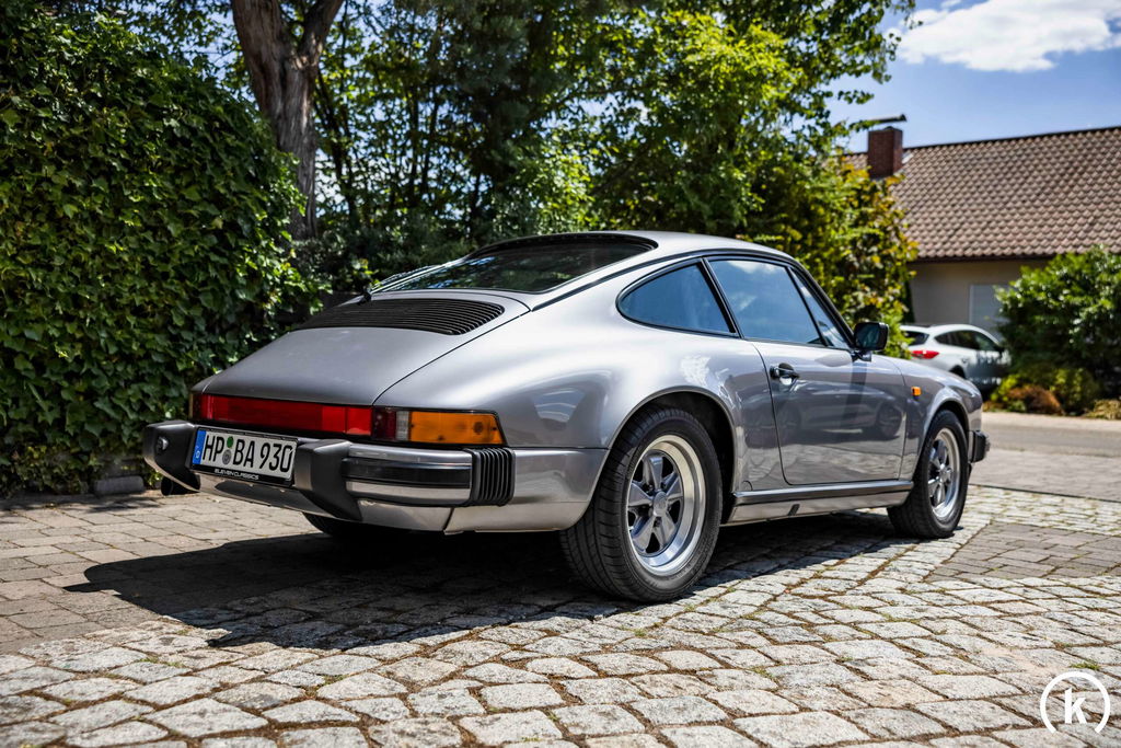 Porsche 911 Carrera 3.2 “25 Jahre 911”