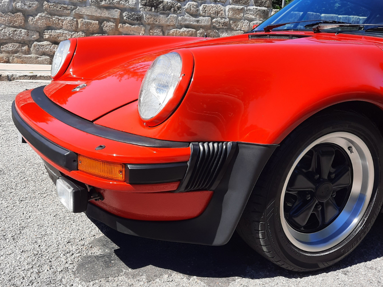 Porsche 911 Turbo 3.3