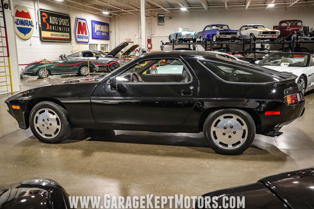 Porsche 928 S