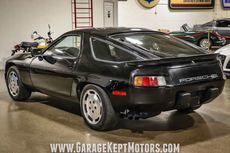 Porsche 928 S