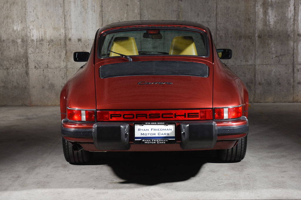 Porsche 911 Carrera 3.2 (US)