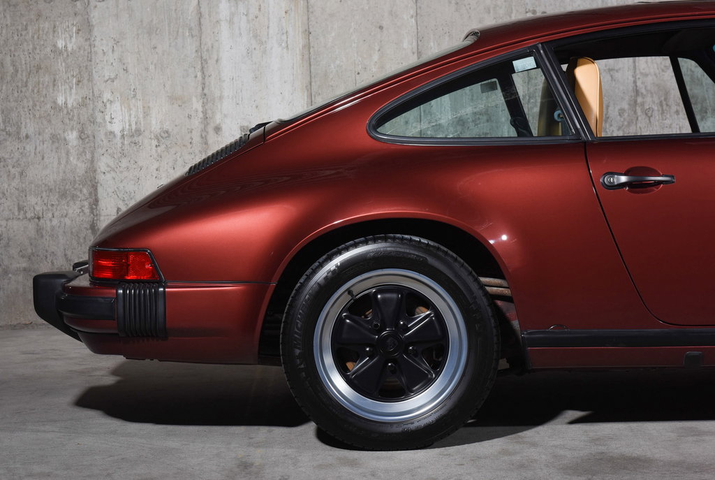 Porsche 911 Carrera 3.2 (US)
