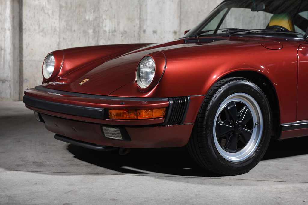 Porsche 911 Carrera 3.2 (US)