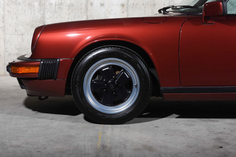 Porsche 911 Carrera 3.2 (US)