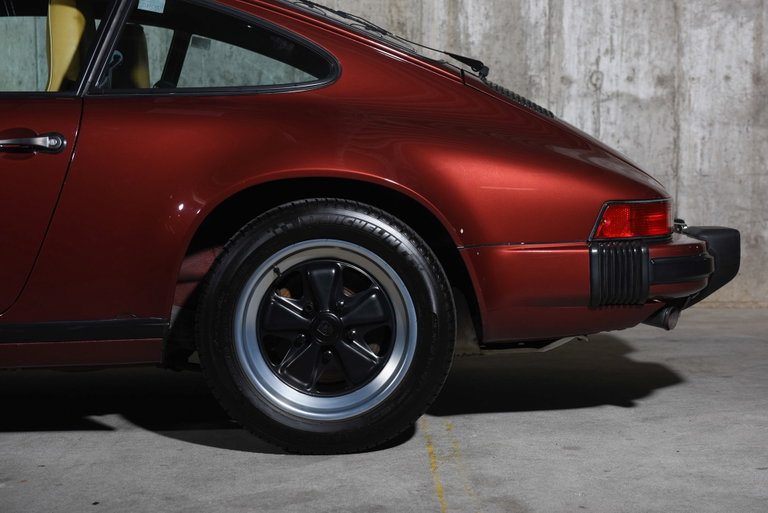 Porsche 911 Carrera 3.2 (US)