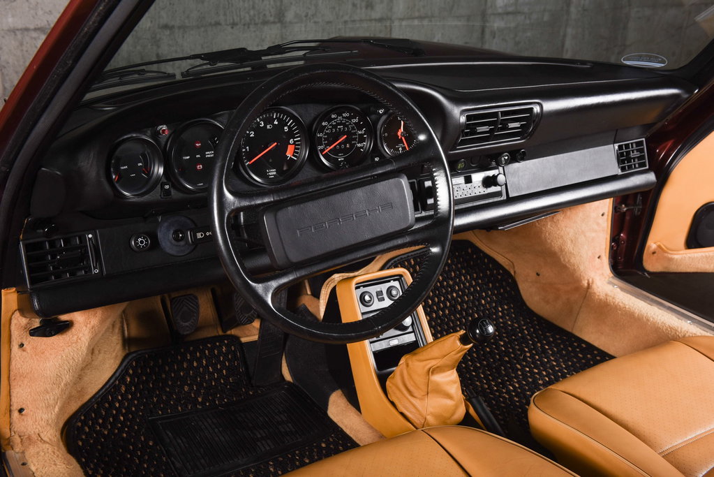 Porsche 911 Carrera 3.2 (US)